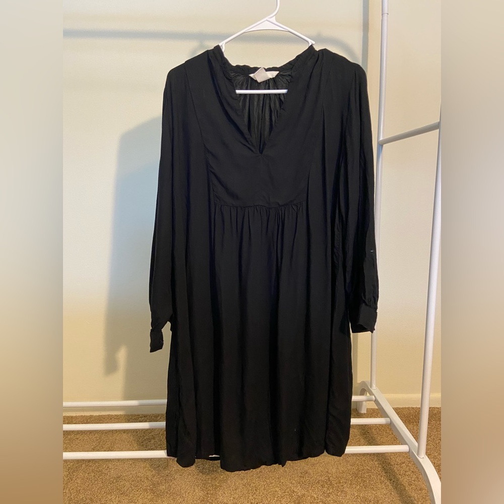 H&M black dress!
